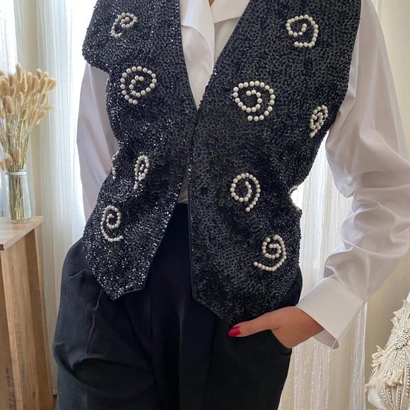 SOLD (VINTAGE) Sequins & Pearls Vest - Picture 6 of 6